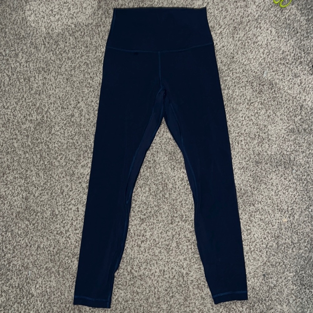 🔥Like New🔥 Navy Blue Lululemon Align leggings 28” Inseam